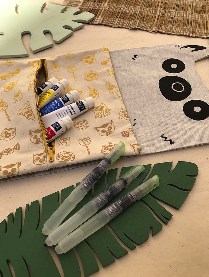 Trousse en forme de lémurien avec partie zippée